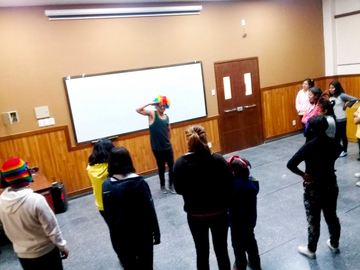 Los Doctores Alegridosis reciben capacitaciones gracias a la División de Cultura y Artes de la Universidad Mayor de San Andrés